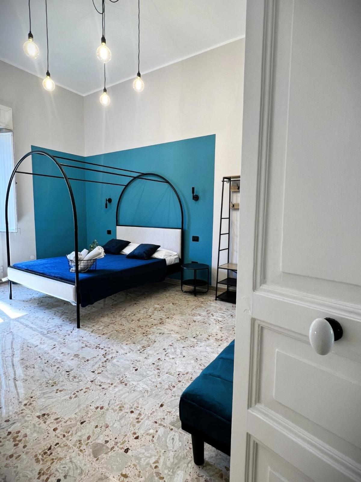 Lucky Corner - Elegant Stay Taranto Exterior photo